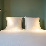 L'invitation Au Voyage - & 4*