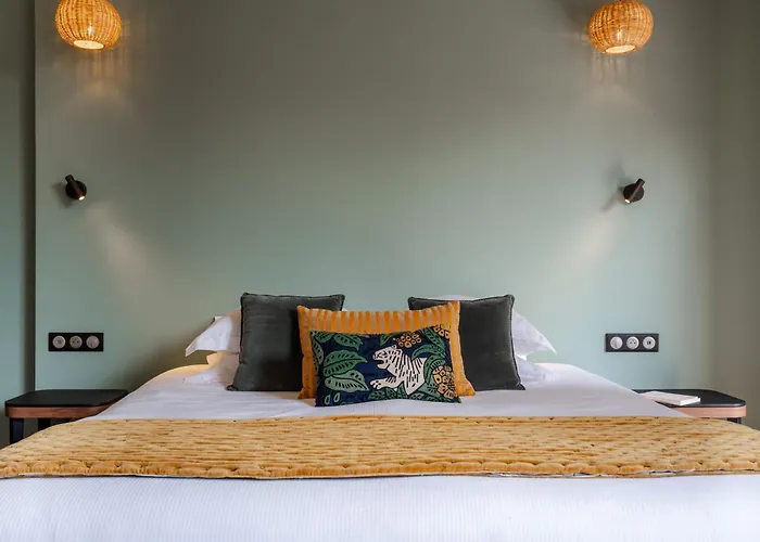 מלון L'invitation Au Voyage - & הונפלר