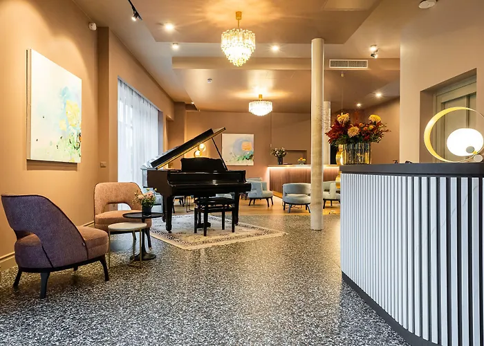 L'invitation Au Voyage - & 4*