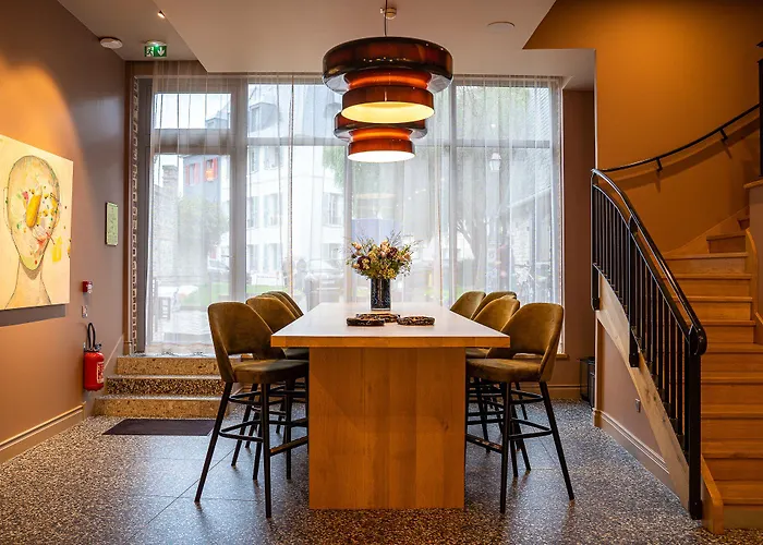 L'invitation Au Voyage - &